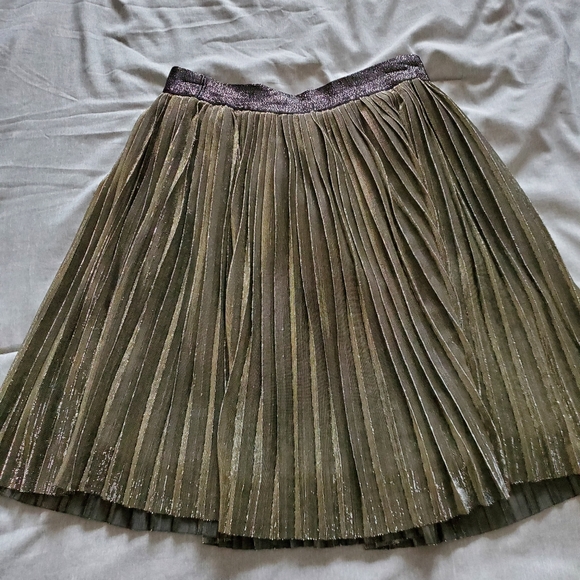 Silver and gray skirt - Picture 2 of 2